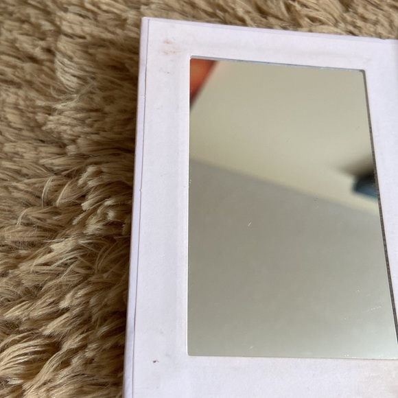 PUR eyeshadow palette - Picture 3 of 5